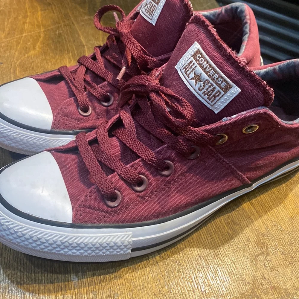 Converse All Stars Chucks Slip in Burgundy Sneakers - Picture 2 of 11